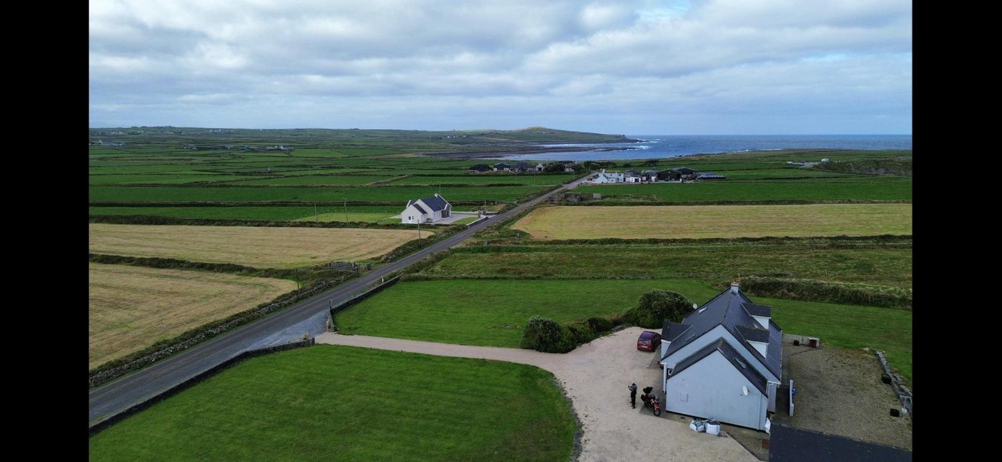 Cois Na Mara Bridges Of Ross V15 T677 Bed and Breakfast Kilbaha Exteriör bild